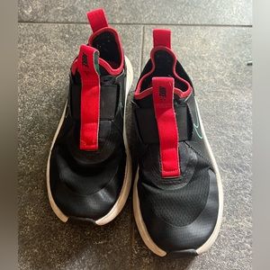 Nike kids Flex slip on sneaker size 5Y
